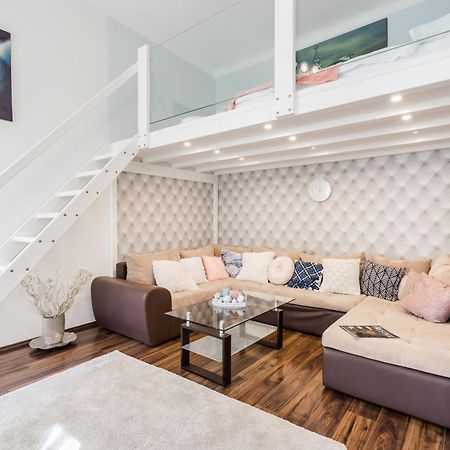 Bpr Stylish Mosaic Home With Terrace Βουδαπέστη Εξωτερικό φωτογραφία
